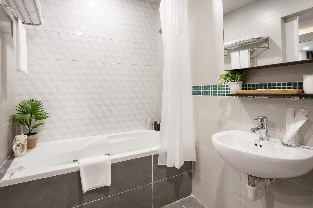 La Regatta Boutique Residences Ho Chi Minh City Bagian luar foto